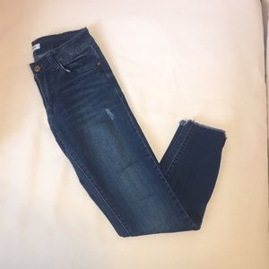 Kensie Cropped Raw Edge Jeans Size 4/27